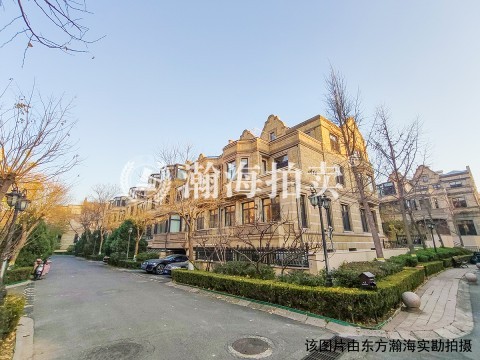 中海尚湖世家17号楼1702室（联排别墅）