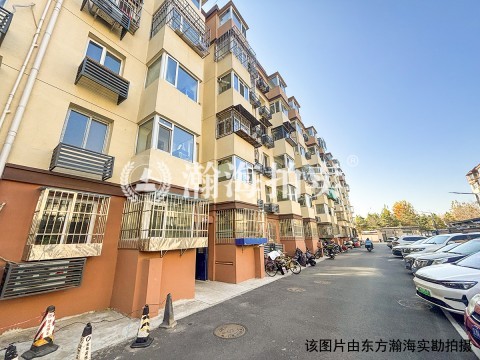 永华北里9号楼4单元402室