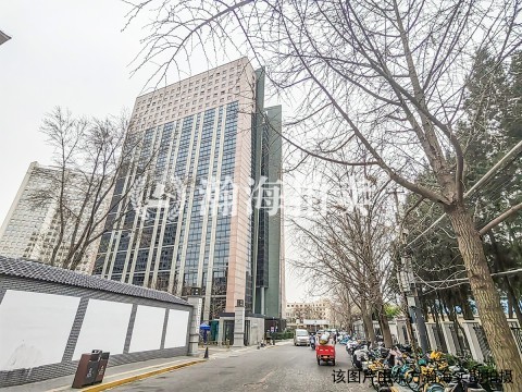 三全公寓1号楼地下停车场