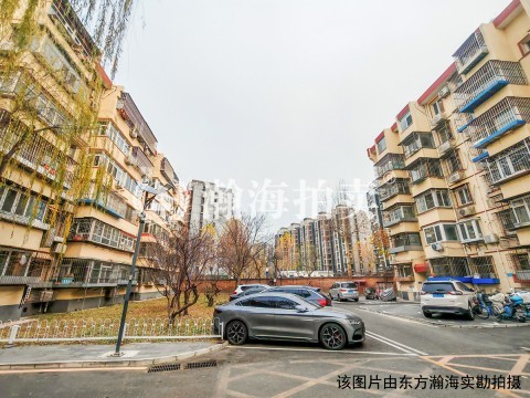 裕龙三区25号楼二单元301室