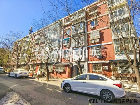 静安里甲8号楼102室