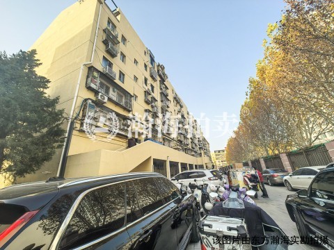 阜光里小区8号楼5单元301室