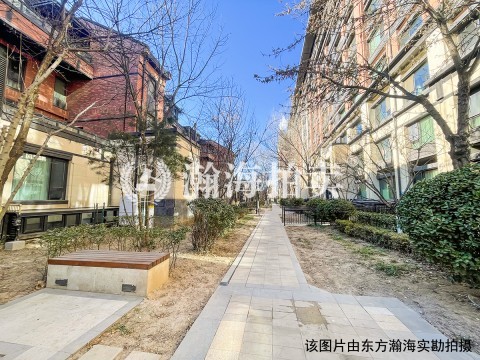 翡翠公园6号楼-2单元1