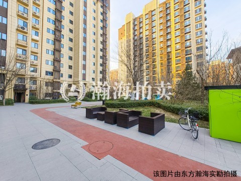 万和斐丽25号楼1单元702室