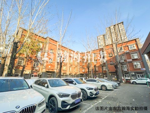 中纺里9号楼2门204室