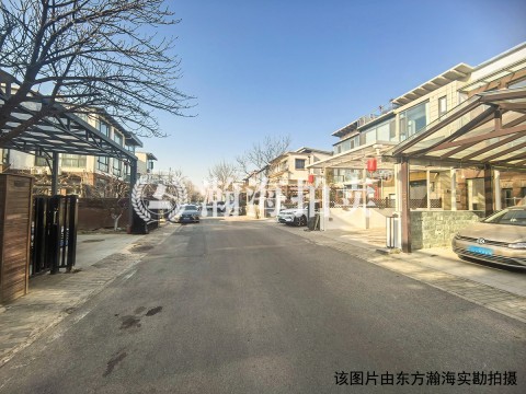 翡翠城三期302号楼1至3层2号