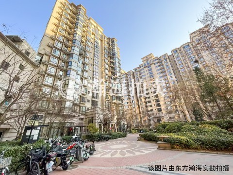 珠江帝景伯爵山301楼111室（底商）