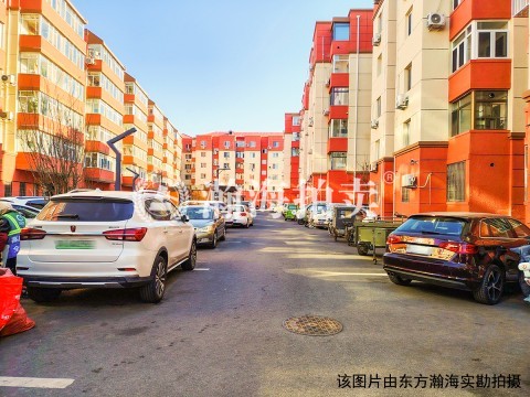 清逸园甲区1号楼4单元201室