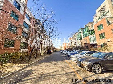 月桂庄园8号楼1单元101室