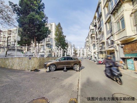 天坛东里中区8号楼4单元2室