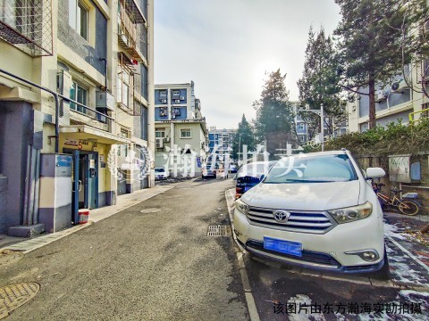 天坛东里中区11号楼1单元8室