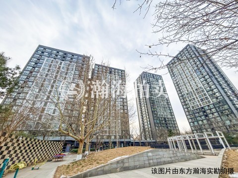 瞰都国际3号楼306室