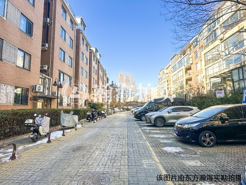 春季星空10号楼4单元303室