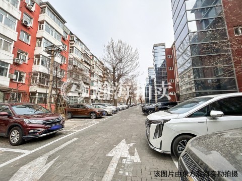 胜古北里10号楼5单元303室