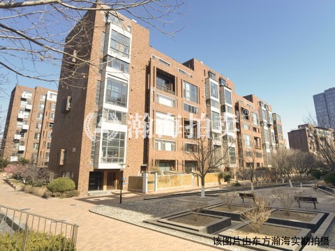 果岭里CLASS15号楼1单元101室（带1车位）