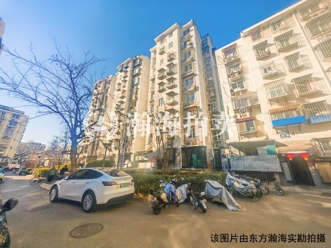 北竹杆胡同4号楼1单元403室