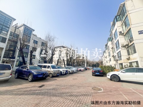 原生墅康和园12号楼1单元402室