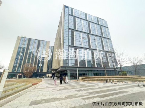 绿地自由港2号楼709室