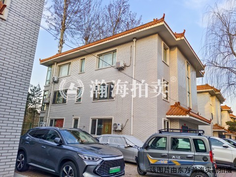 龙脉温泉13号楼301室