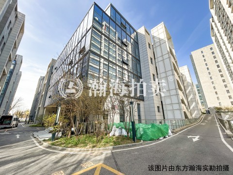 宏远临空总部港1号楼102室