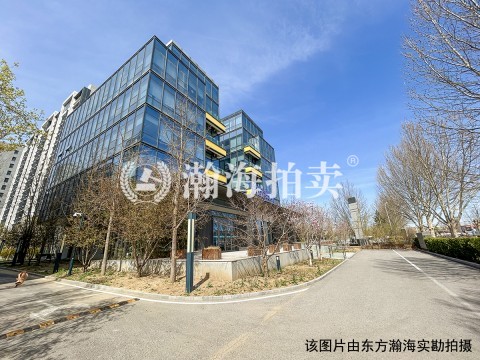 宏远临空总部港17号楼部分地下车位