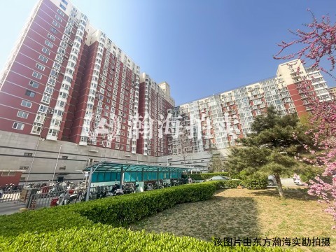 博龙家园5号楼1单元606室