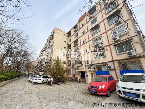 滨河西里南区40号楼1单元303室