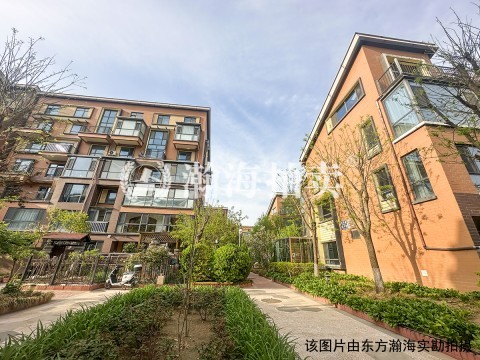 金隅澜湾8号楼5单元301号叠拼别墅