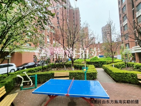 鸿坤理想城派郡18号院5号楼1202室