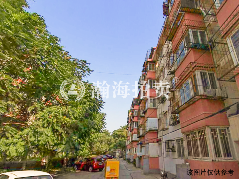 龙翔路小区7号楼1单元402室