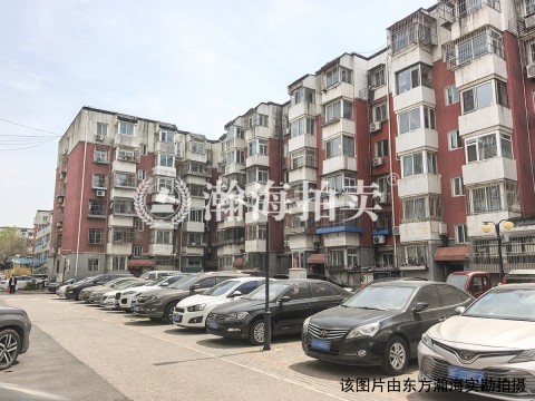 滨河西里北区17号楼2单元402室