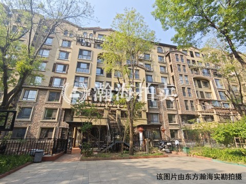 龙湖香醍溪岸北区5号楼5单元102室