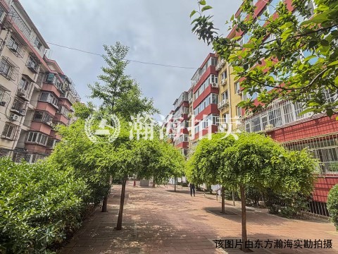 龙翔路小区7号楼1单元402室